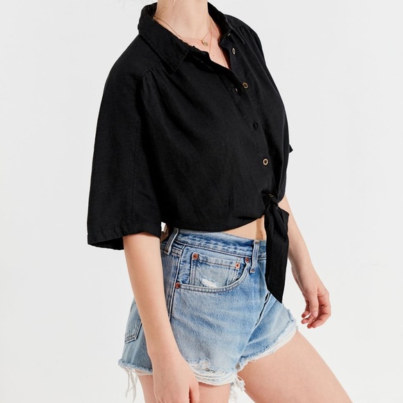💛Urban Outfitters Cropped Button Down Blouse - Picture 4 of 8